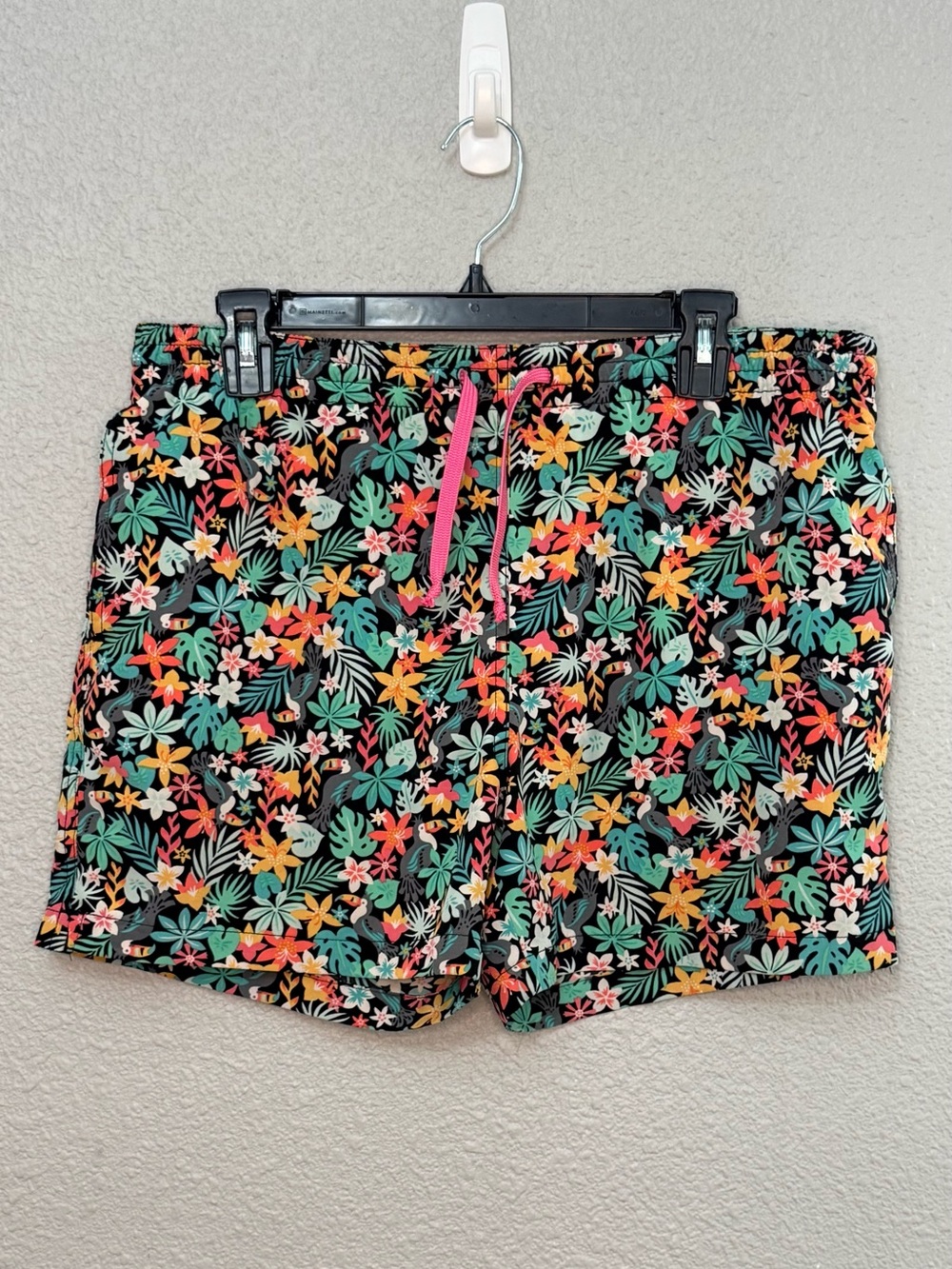 Chubbies | The Bloomerangs Floral 5.5-Inch Swim Trunks | Size Medium